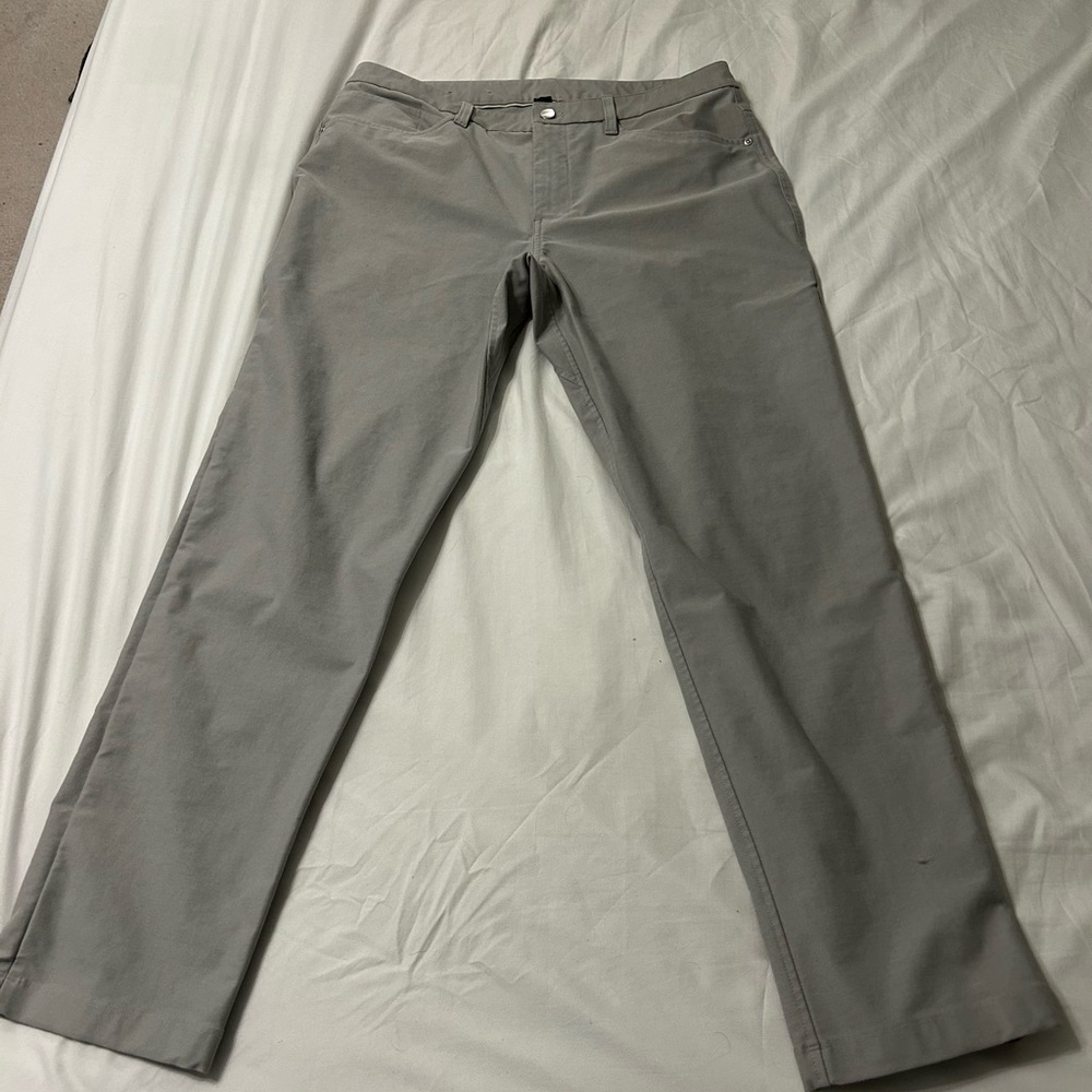 lululemon athletica Men's Light Gray Pants - 34x32